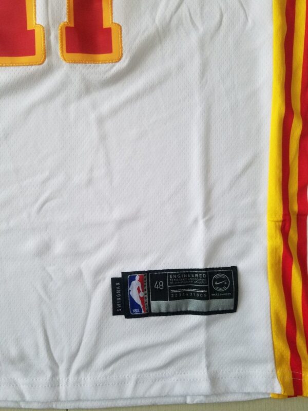 Men's Atlanta Hawks Trae Young #11 White 2020/21 Fast Break Player Jersey - Image 4