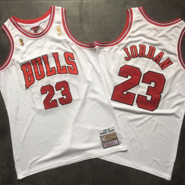 Michael Jordan Chicago Bulls Trophy Throwback Jersey - Image 5