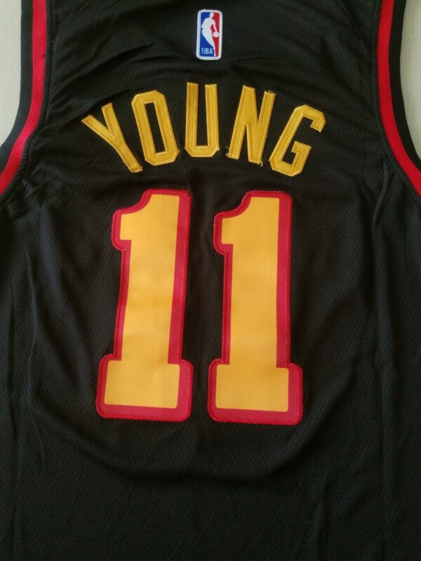 Men's Atlanta Hawks Trae Young #11 Black 2020/21 Swingman Jersey - Image 5