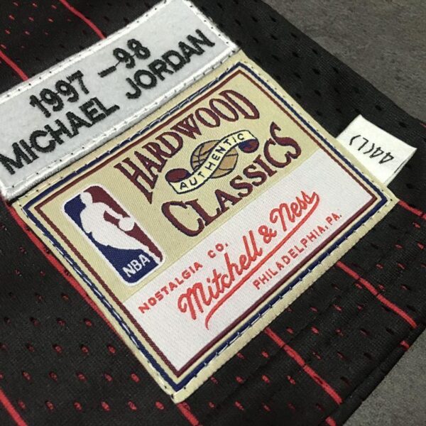 Michael Jordan Chicago Bulls Throwback Jersey - Image 5