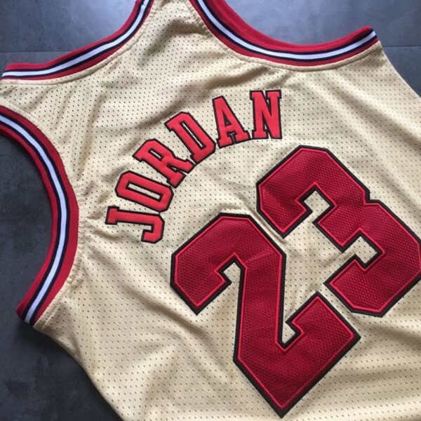 Michael Jordan Chicago Bulls Throwback Jersey - Image 6