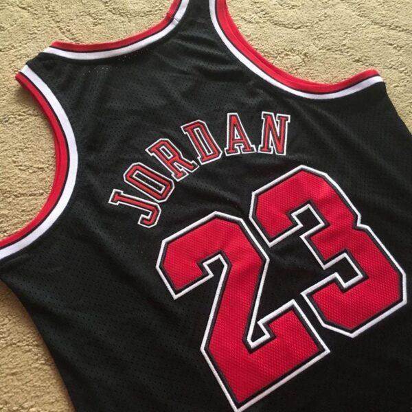 Michael Jordan Chicago Bulls Throwback Jersey - Image 3