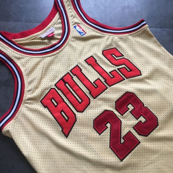 Michael Jordan Chicago Bulls Throwback Jersey - Image 5